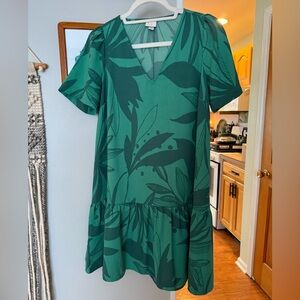 Green V-Neck Botanical Short Sleeve Dress Target a New Day Size XS Extra Small